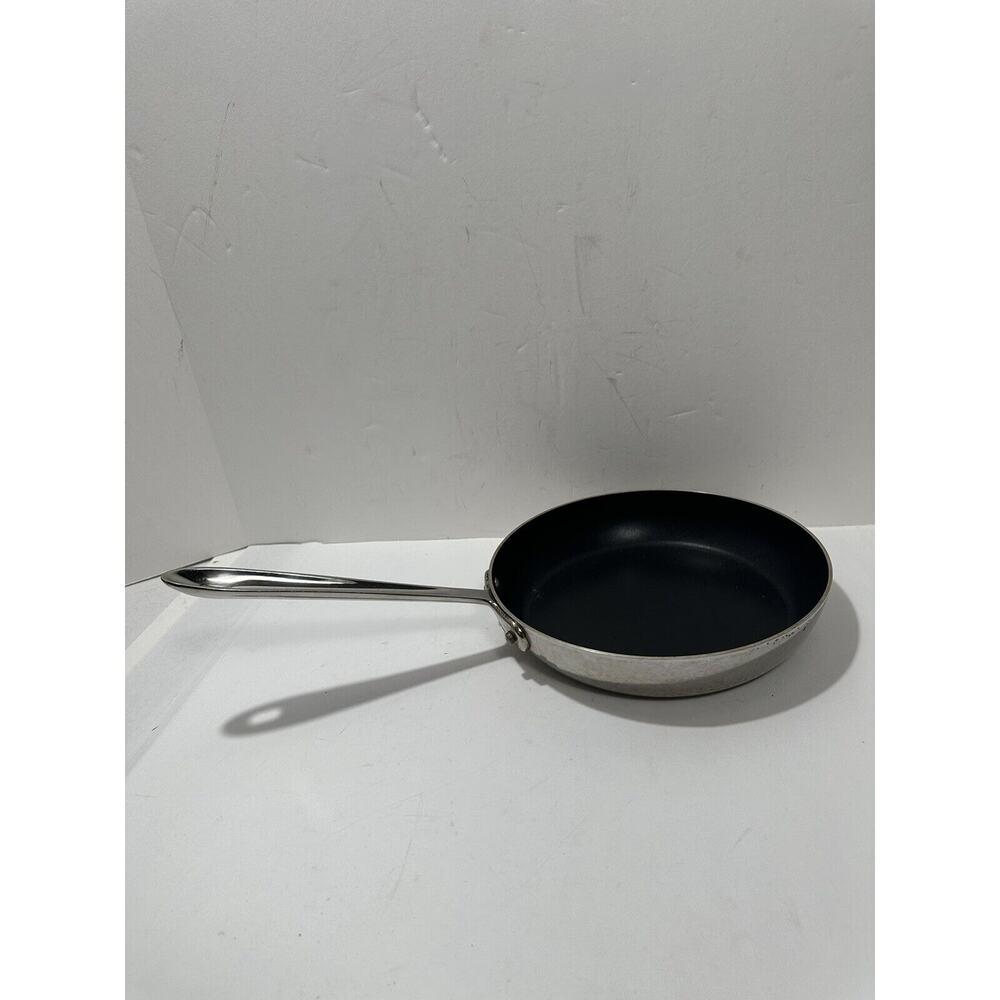 All-Clad‎ Nonstick Frying Pan 9.5” Wide Fry Pan Long Handle Used. See Pictures